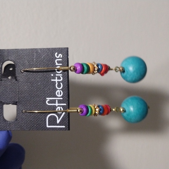 Women's Stunning Gold-Tone Colorful Kidney Wire Beaded Drop Dangle Earrings 2.5" - Picture 4 of 5